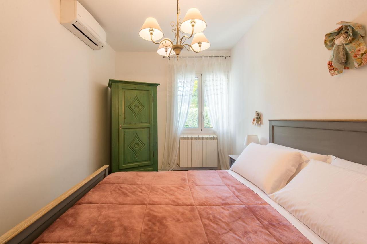 Villa Cinzia-150 Mt From The Beach Монделло Екстер'єр фото